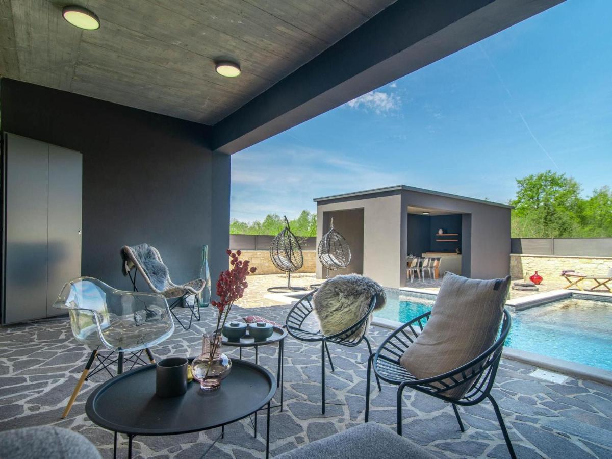 Luxury And Stylish Villa With Private Pool 波雷奇 外观 照片